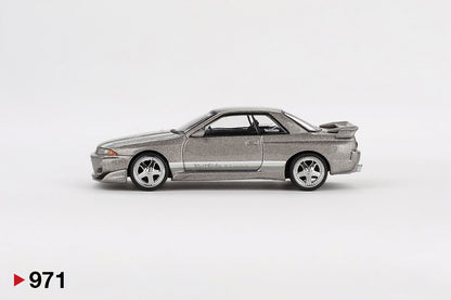 Side view of Nissan Skyline GT-R (R32) Veilside Combat C-I Veilside Combat Grey 1:64 scale model car - Mini GT