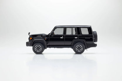 Side profile of Toyota Land Cruiser 70 Attitude Black Mica 1:43 scale model car by Kyosho with six-spoke alloys and all-terrain tyres (03928BK)