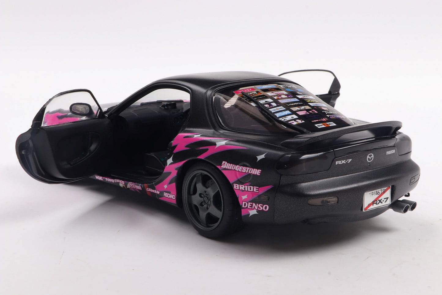 back perspective view with doors open of Mazda RX7 FD3RS Solido works Itasha Club Pink 1999 1:18 scale model car - Solido