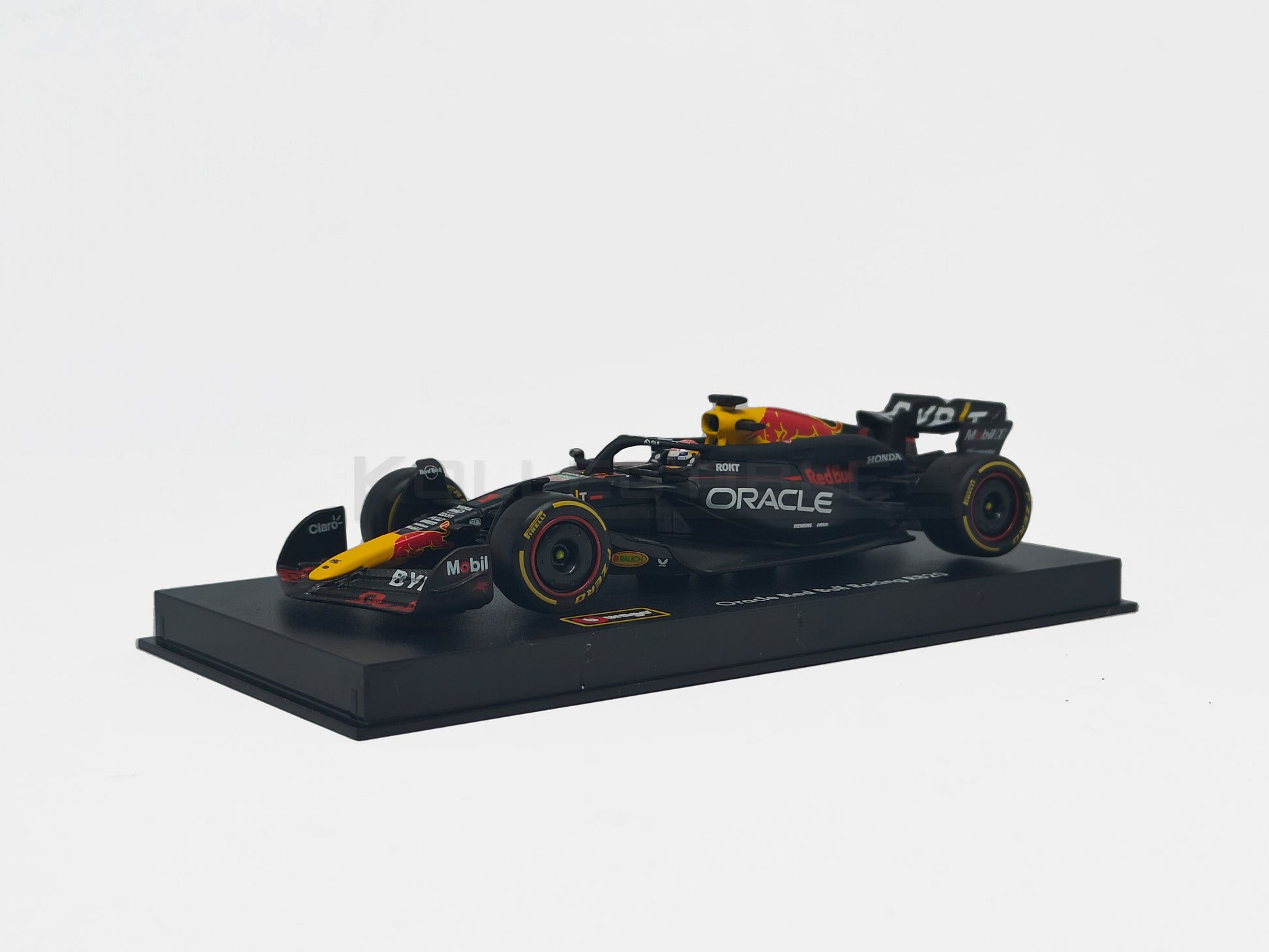 perspective view Oracle Red bull Racing Formula 1 2024 RB20 Max Verstappen 1:43 scale model car with Acrylic case - Bburago