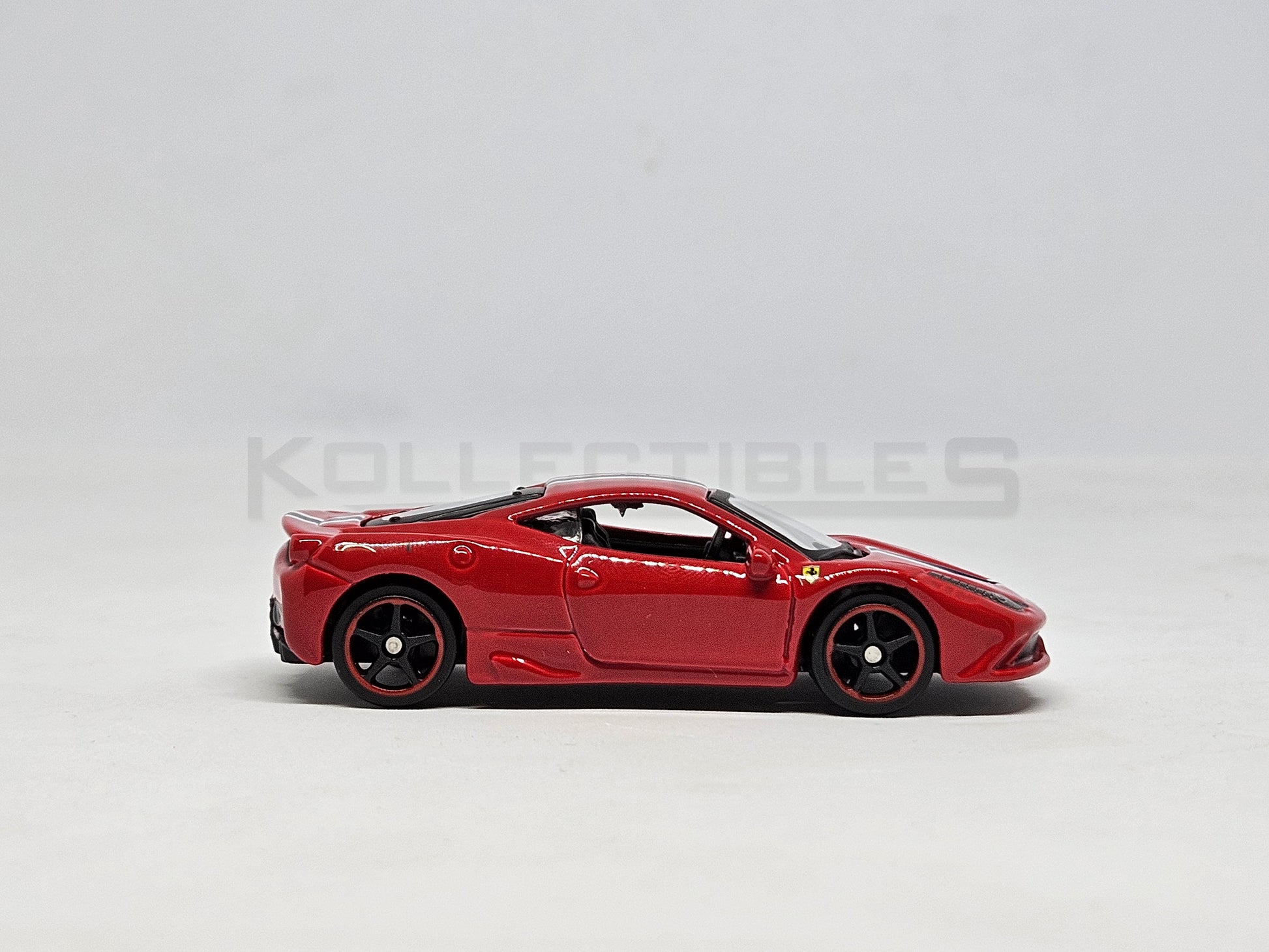 side2 view of Ferrari 458 Speciale Red 1:64 scale model car - Bburago